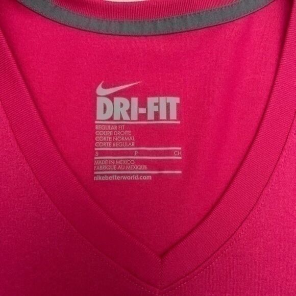 2 pc Nike workout lot. 1 pair Medium black leggings & 1 size small dry fit tee - Picture 3 of 10